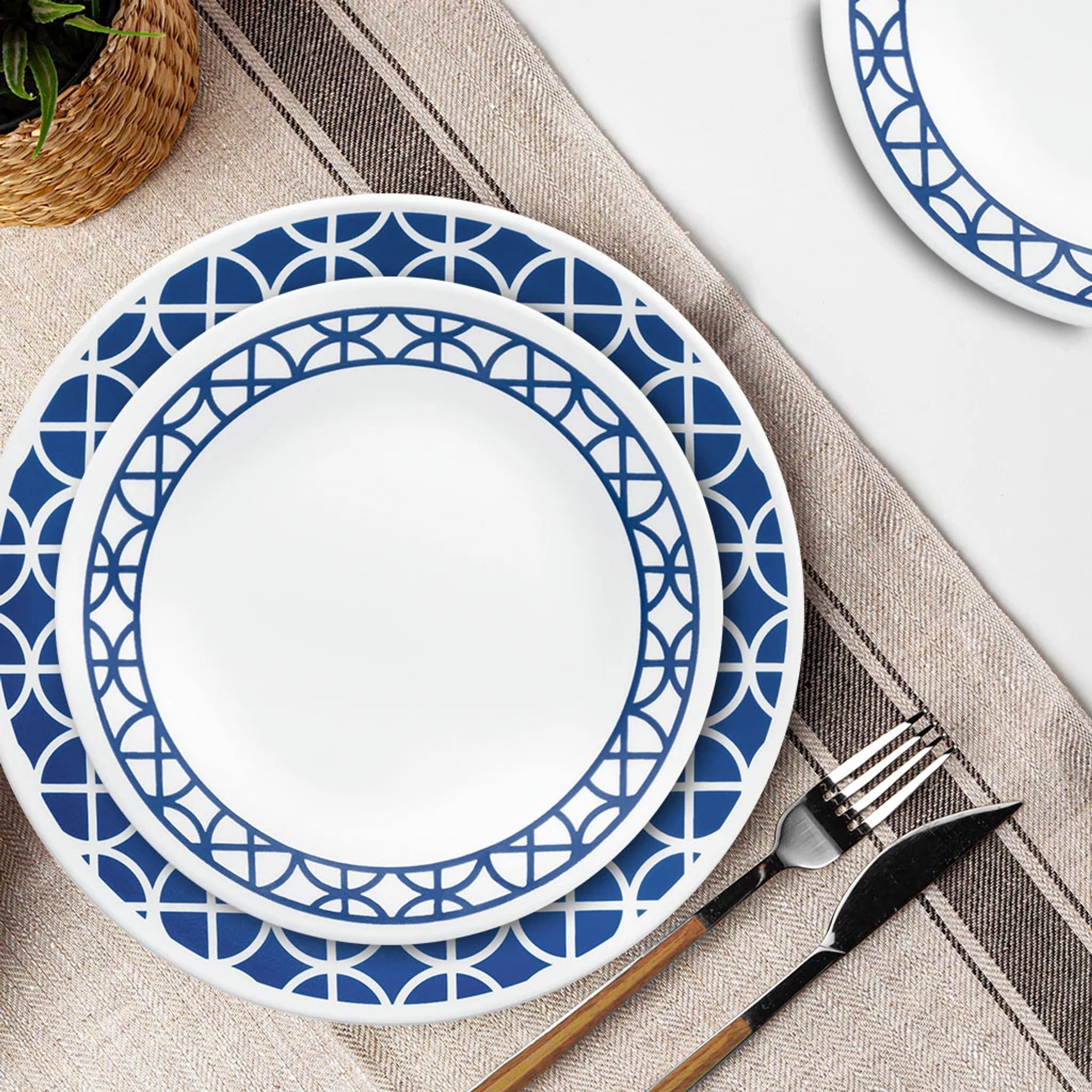 Corelle Cobalt Circles 12-piece Mugless Dinnerware Set. Service of 4 - Image 2