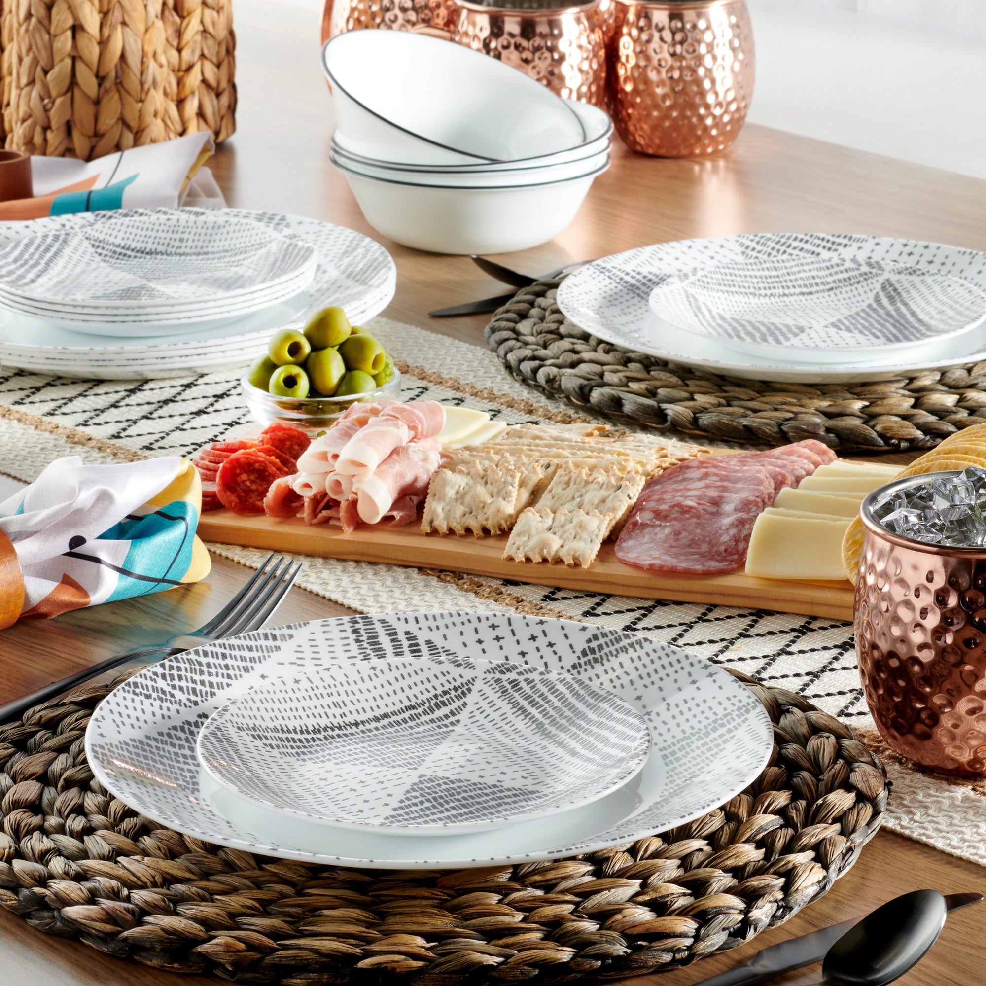 Corelle Odisha 18-piece Dinnerware Set. Service for 6 - Image 7